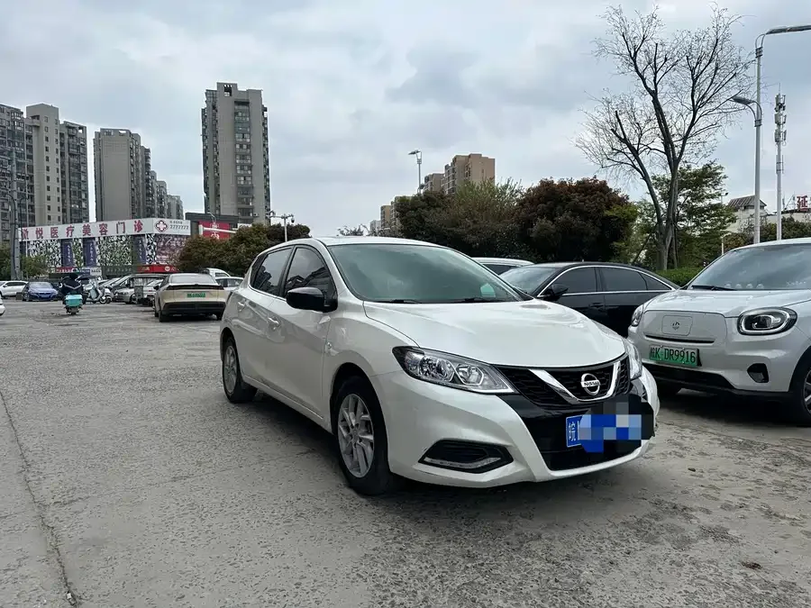 Nissan Tiida Tiida 2023 1.6L CVT cool version 2023 — миниатюра 3