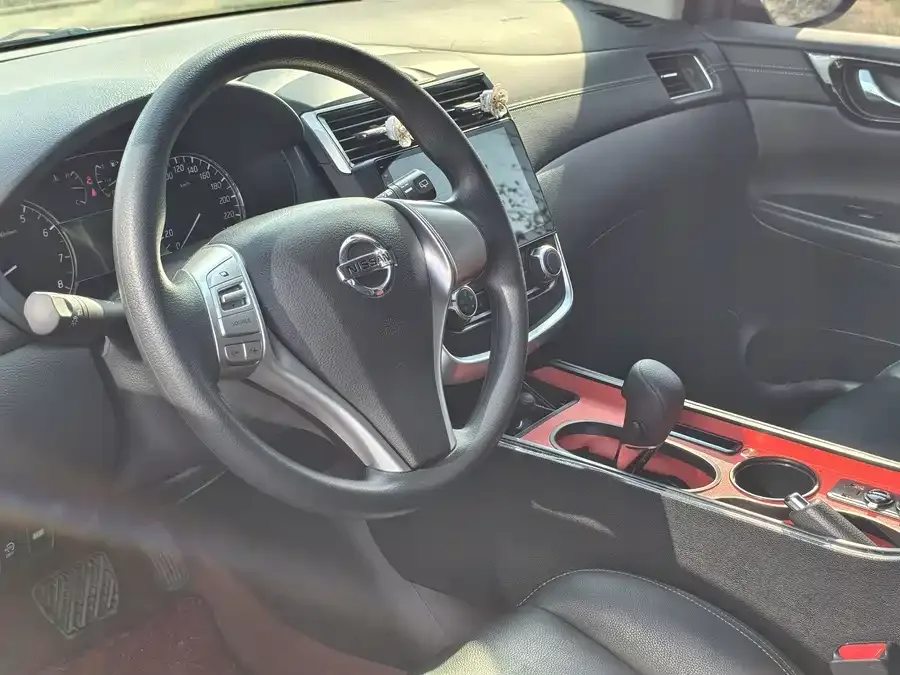 Nissan Tiida Tiida 2024 1.6L CVT cool version 2025 — миниатюра 2