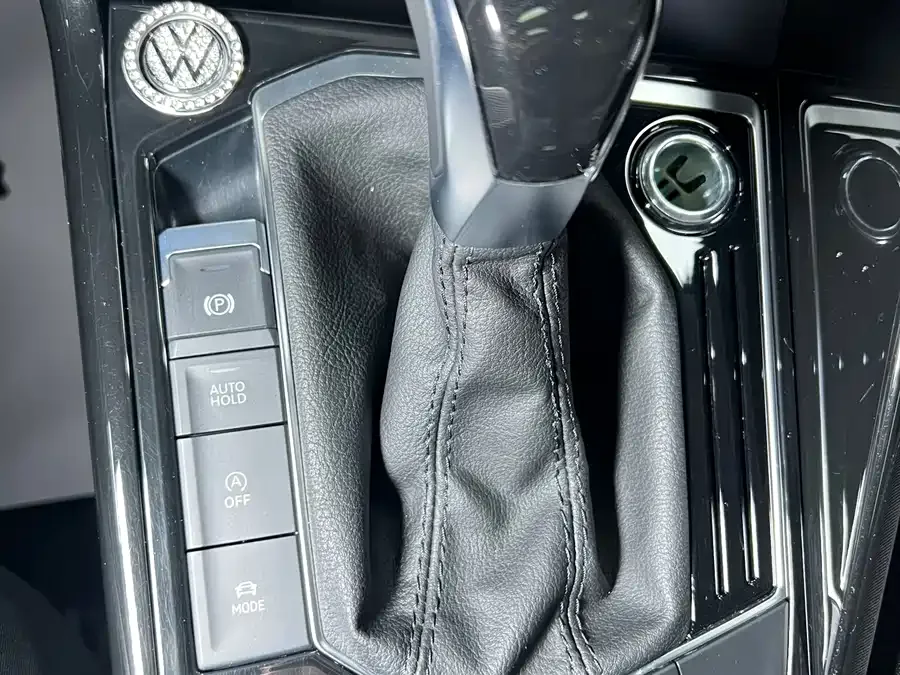 Volkswagen Tayron Tanyue 2023 280TSI 2WD Luxury Plus Advanced Edition 2022 — миниатюра 4