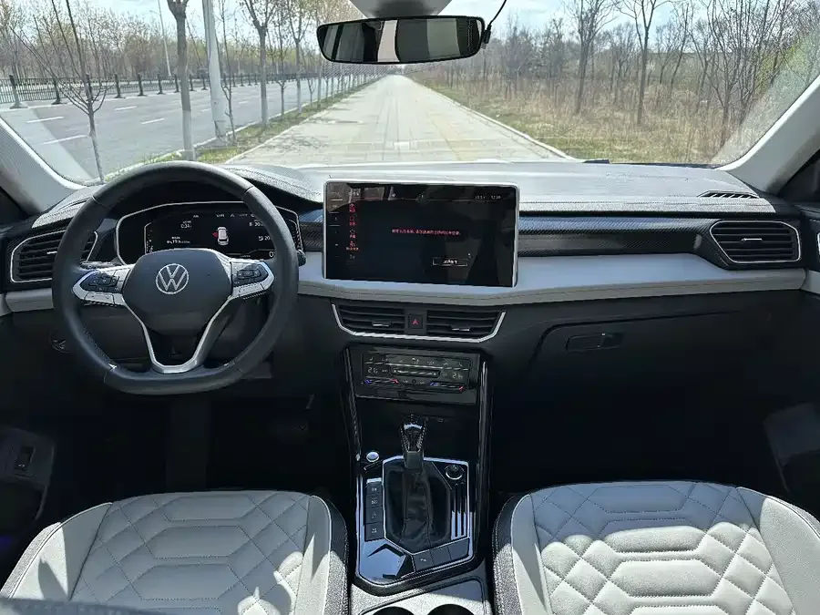 Volkswagen Tayron Tanyue 2023 280TSI 2WD Luxury Plus Advanced Edition 2022 — миниатюра 5