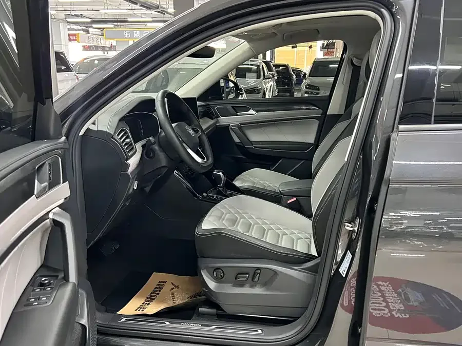 Volkswagen Tayron Tanyue 2023 280TSI 2WD Luxury Plus Advanced Edition 2022 — миниатюра 3