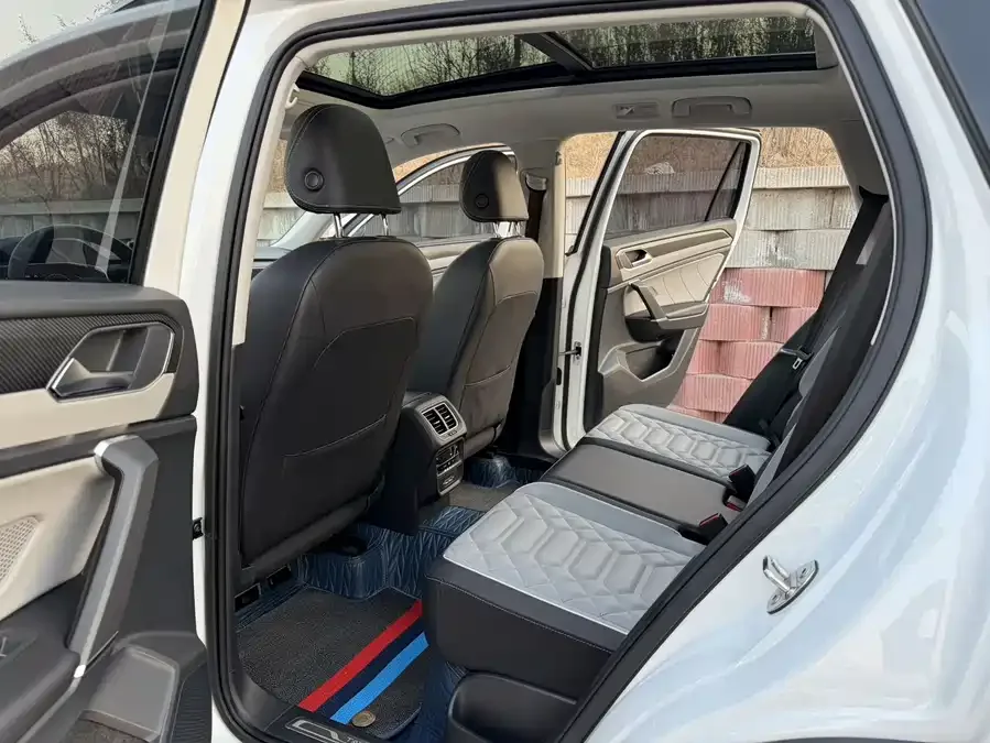 Volkswagen Tayron Tanyue 2023 280TSI 2WD Luxury Plus Advanced Edition 2022 — миниатюра 5