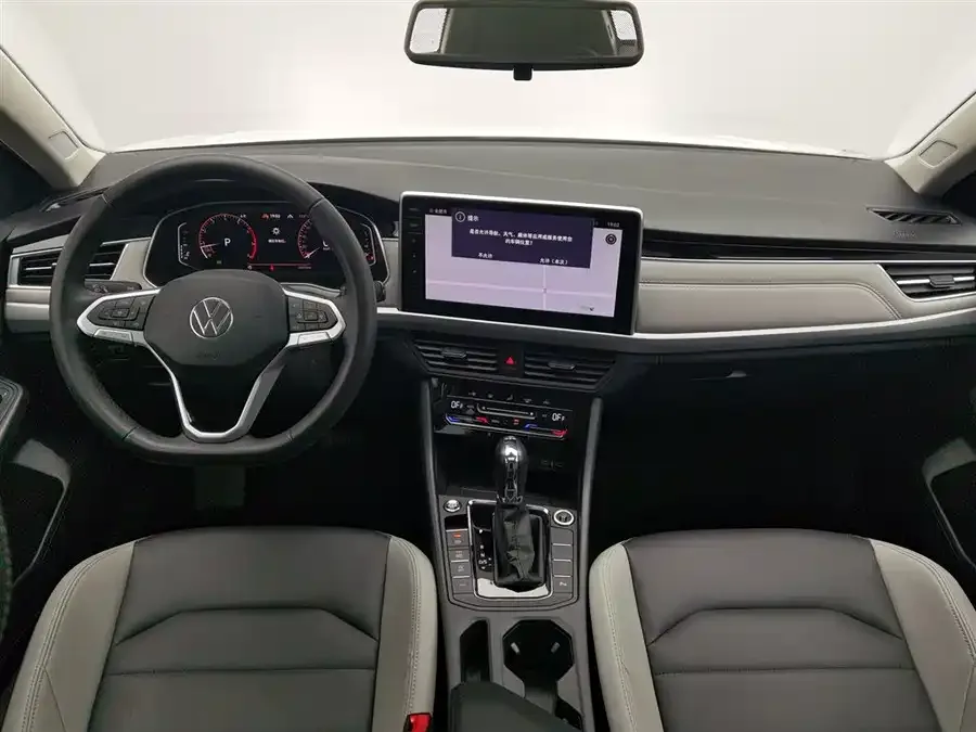 Volkswagen Bora Bora 2023 300TSI DSG Premium Edition 2024 — миниатюра 2