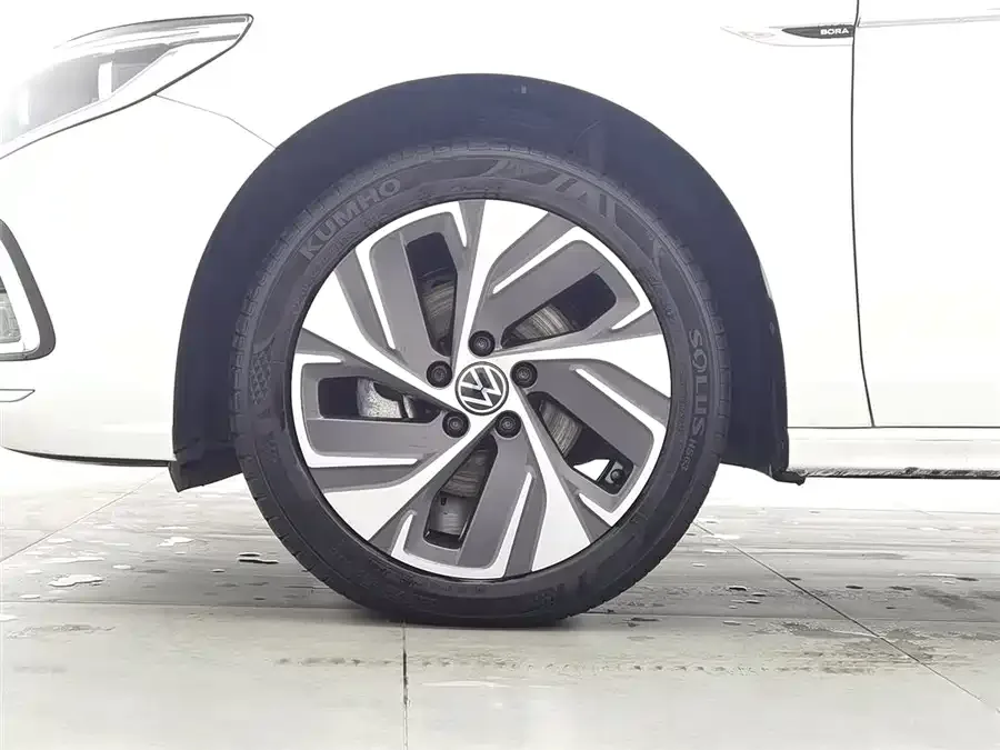 Volkswagen Bora Bora 2023 300TSI DSG Premium Edition 2024 — миниатюра 5