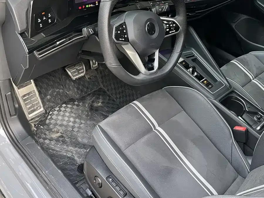 Volkswagen golf Golf 2023 280TSI DSG R-Line Lite 2023 — миниатюра 3