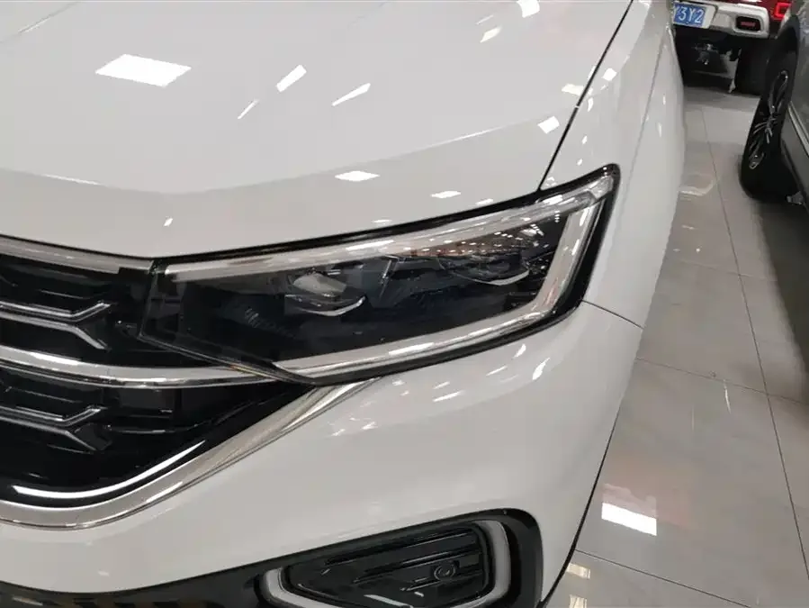 Volkswagen Tayron Tanyue 2023 330TSI 2WD Luxury Plus Advanced Edition 2023 — миниатюра 2