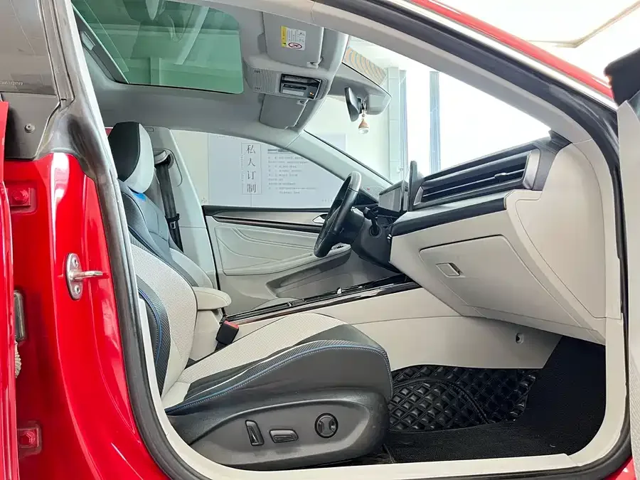 Volkswagen Lamando Lingdu 2022 Lingdu L 280TSI DSG Super Hot Flagship Edition 2022 — миниатюра 3
