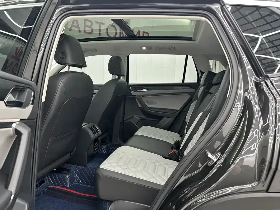 Volkswagen Tayron Tanyue 2023 280TSI 2WD Luxury Plus Advanced Edition 2023 — миниатюра 2