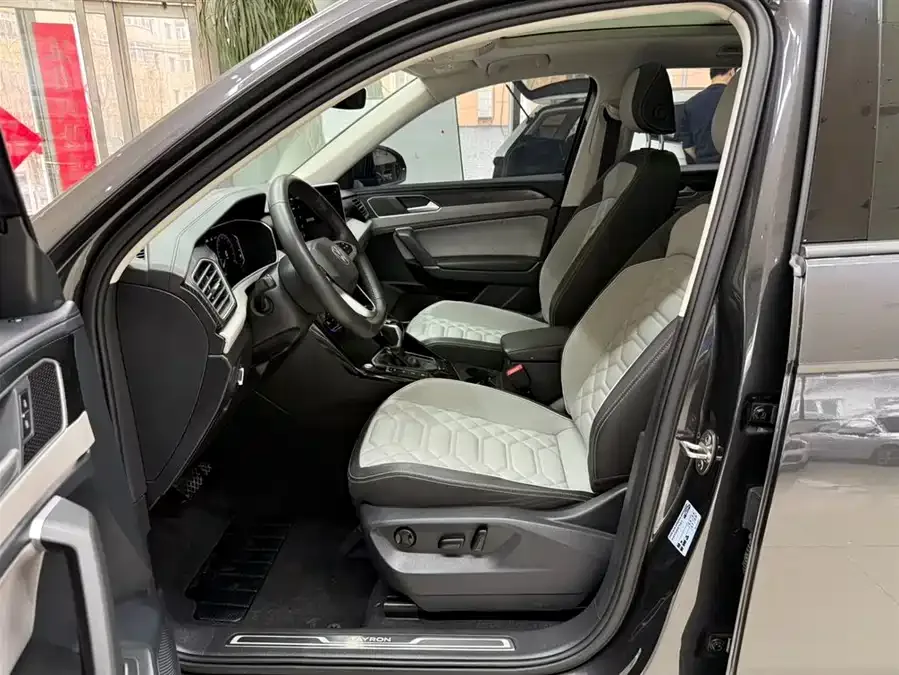 Volkswagen Tayron Tanyue 2023 280TSI 2WD Luxury Plus Advanced Edition 2022 — миниатюра 3