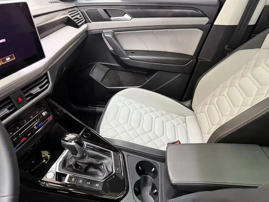 Volkswagen Tayron Tanyue 2023 280TSI 2WD Luxury Plus Advanced Edition 2023 — миниатюра 4
