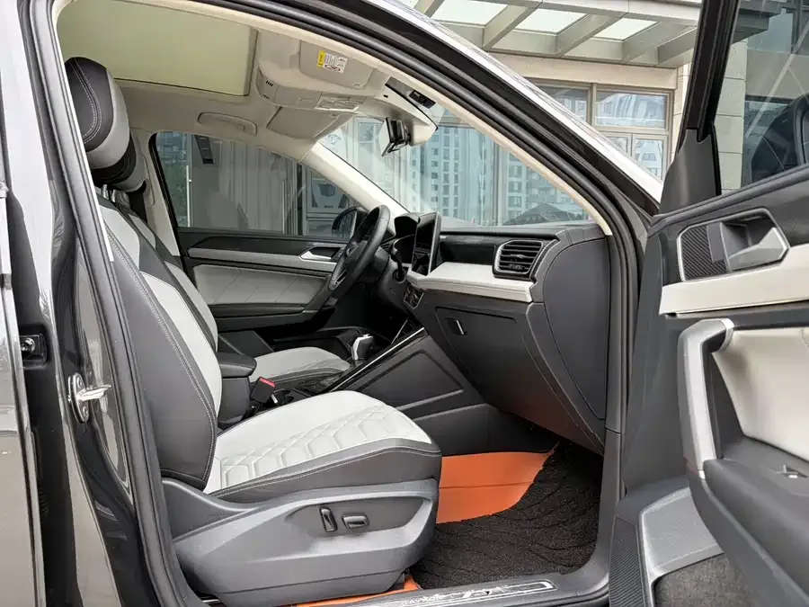 Volkswagen Tayron Tanyue 2023 330TSI 2WD Luxury Plus Advanced Edition 2023 — миниатюра 3