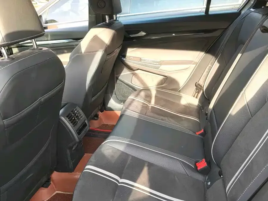 Volkswagen golf Golf 2023 280TSI DSG R-Line 2023 — миниатюра 4
