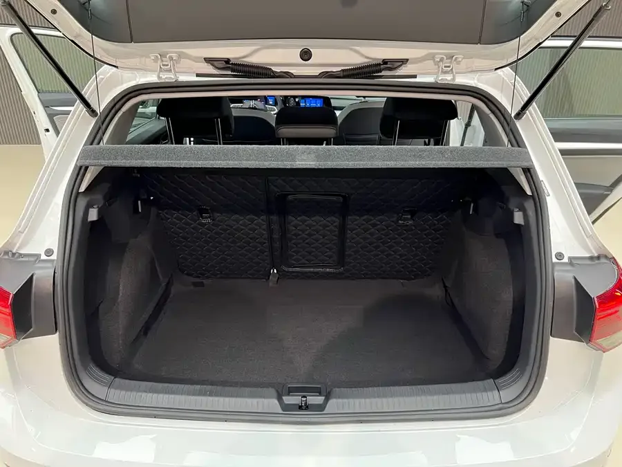 Volkswagen golf Golf 2023 280TSI DSG R-Line 2023 — миниатюра 5
