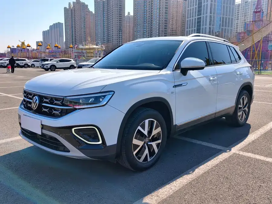 Volkswagen Tayron Tanyue 2023 280TSI 2WD Luxury Plus Advanced Edition 2022 — фото 1, купить с доставкой в Москву