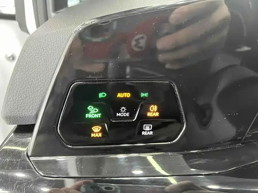 Volkswagen golf Golf 2021 280TSI DSG R-Line 2022 — миниатюра 4