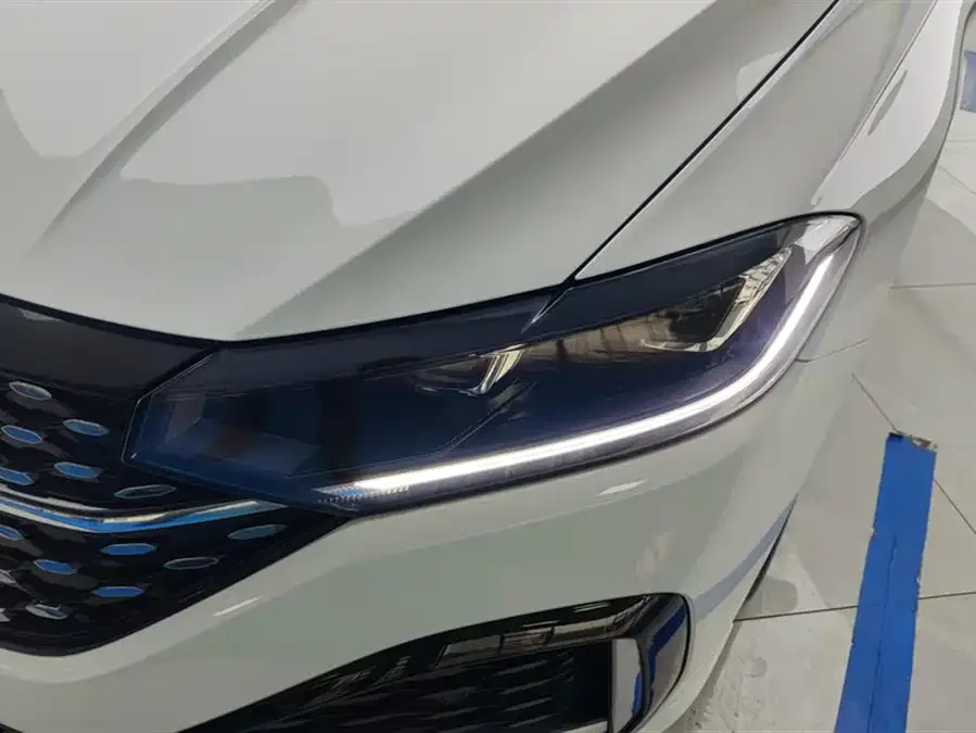 Volkswagen Lavida Lavida 2024 300TSI DSG Starry Sky Leading Edition 2024 — миниатюра 2