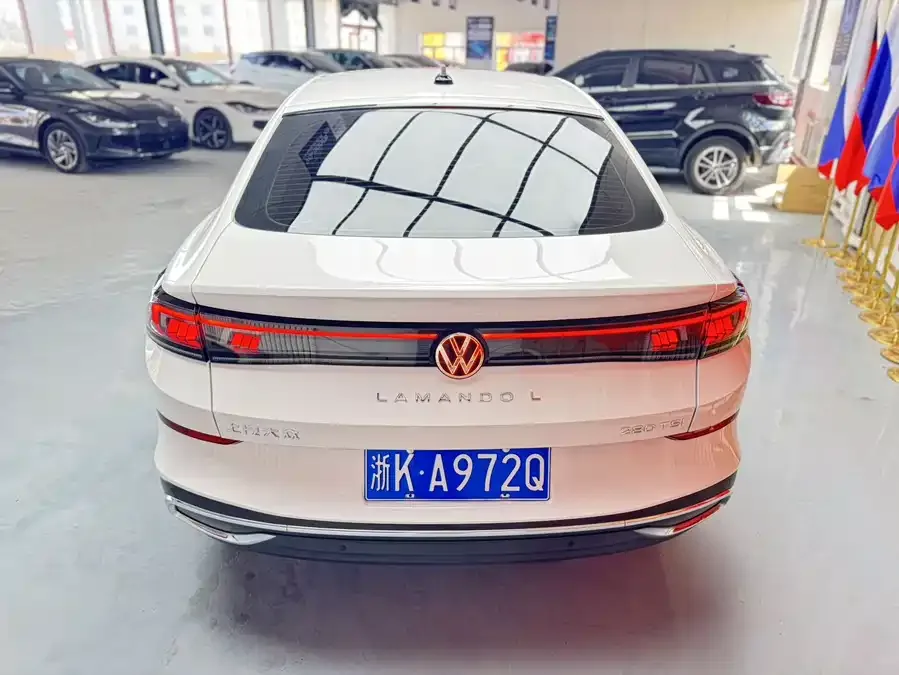 Volkswagen Lamando Lingdu 2022 Lingdu L 280TSI DSG Super Hot Flagship Edition 2023 — миниатюра 2
