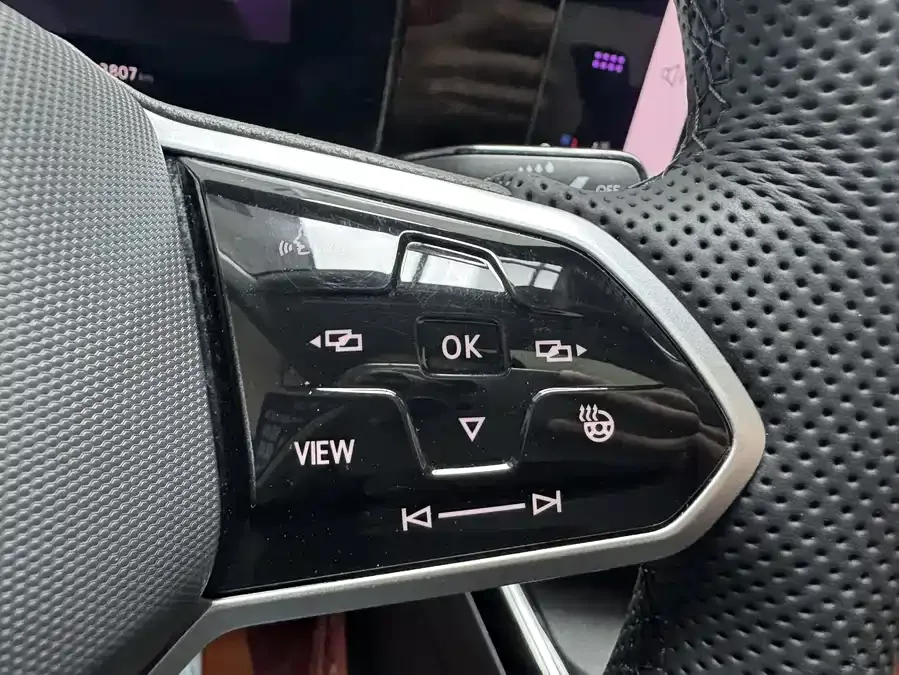 Volkswagen Lamando Lingdu 2022 Lingdu L 280TSI DSG Super Hot Flagship Edition 2023 — миниатюра 4