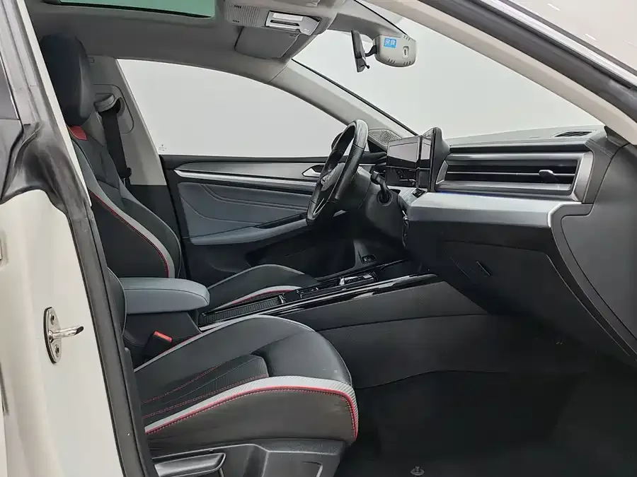 Volkswagen Lamando 2022 Lingdu Lingdu L 280TSI DSG Cool Edition 2022 — миниатюра 3