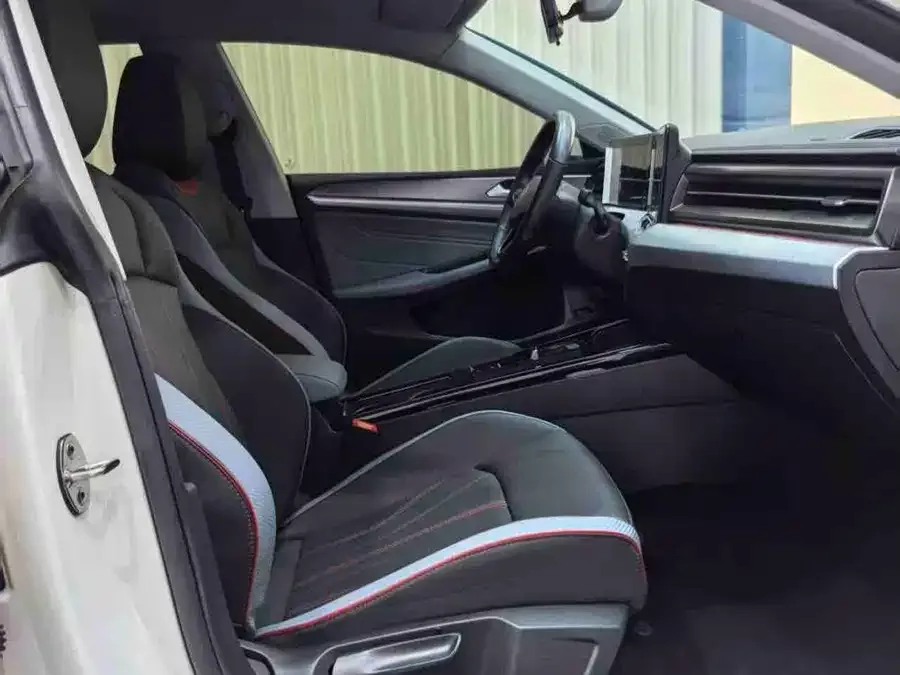 Volkswagen Lamando 2022 Lingdu Lingdu L 280TSI DSG Cool Edition 2022 — миниатюра 3