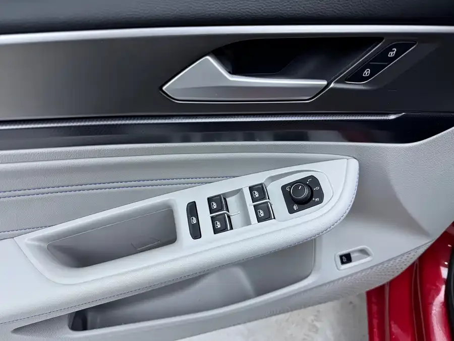 Volkswagen Lamando 2022 Lingdu Lingdu L 280TSI DSG Cool Edition 2022 — миниатюра 3