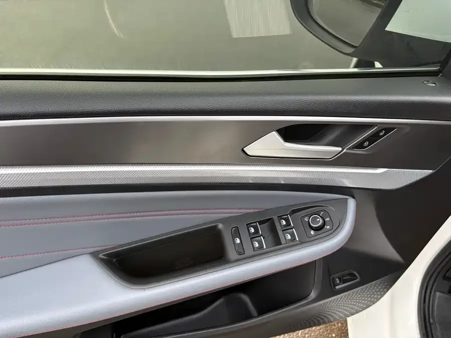 Volkswagen Lamando 2022 Lingdu Lingdu L 280TSI DSG Cool Edition 2022 — миниатюра 3