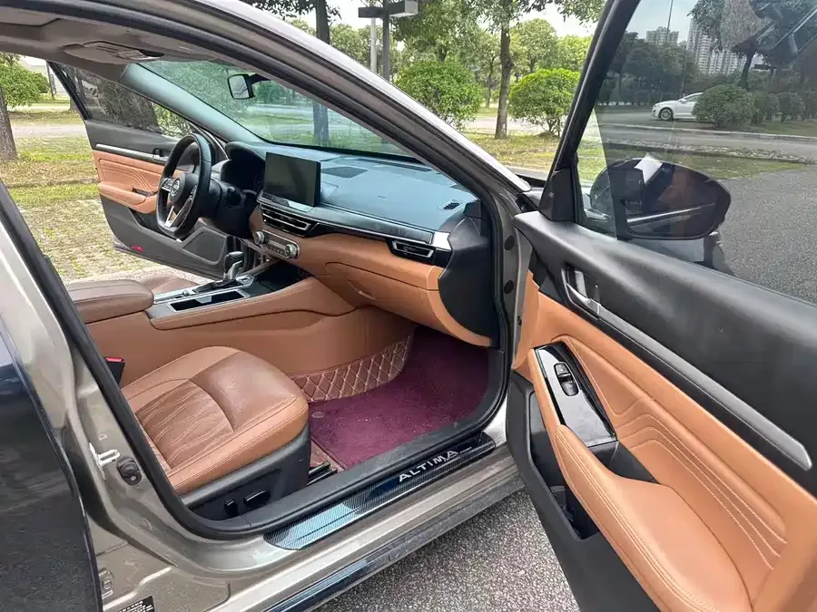 Nissan Altima Teana 2022 2.0L XL-Upr Premium Edition 2024 — миниатюра 2