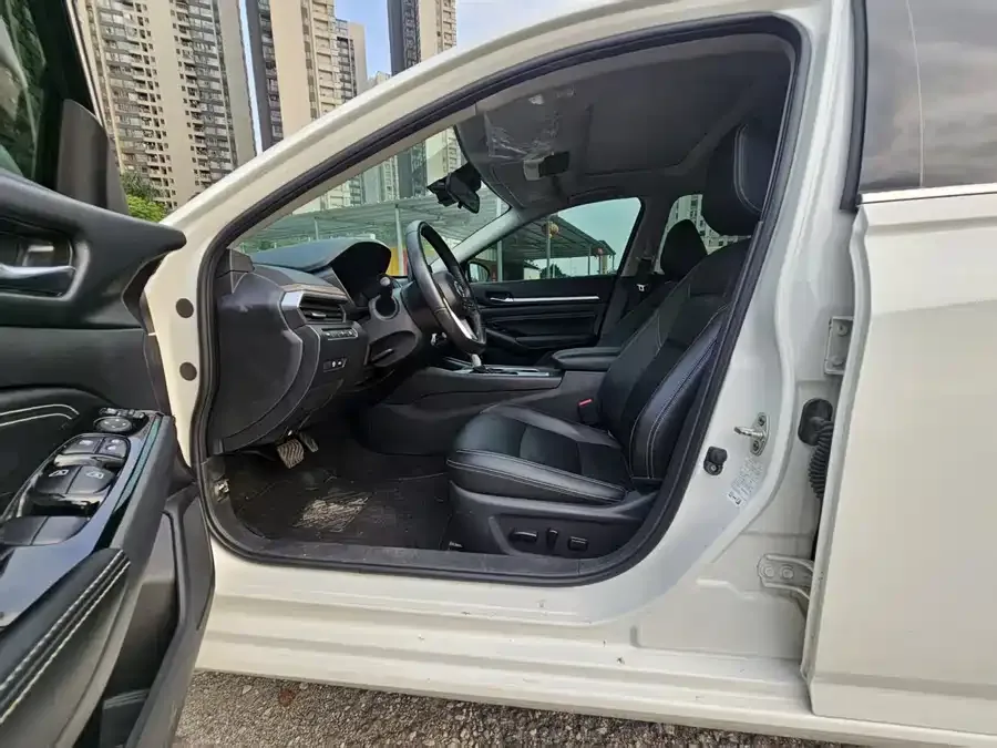 Nissan Altima Teana 2021 2.0L XL Comfort Edition 2022 — миниатюра 4