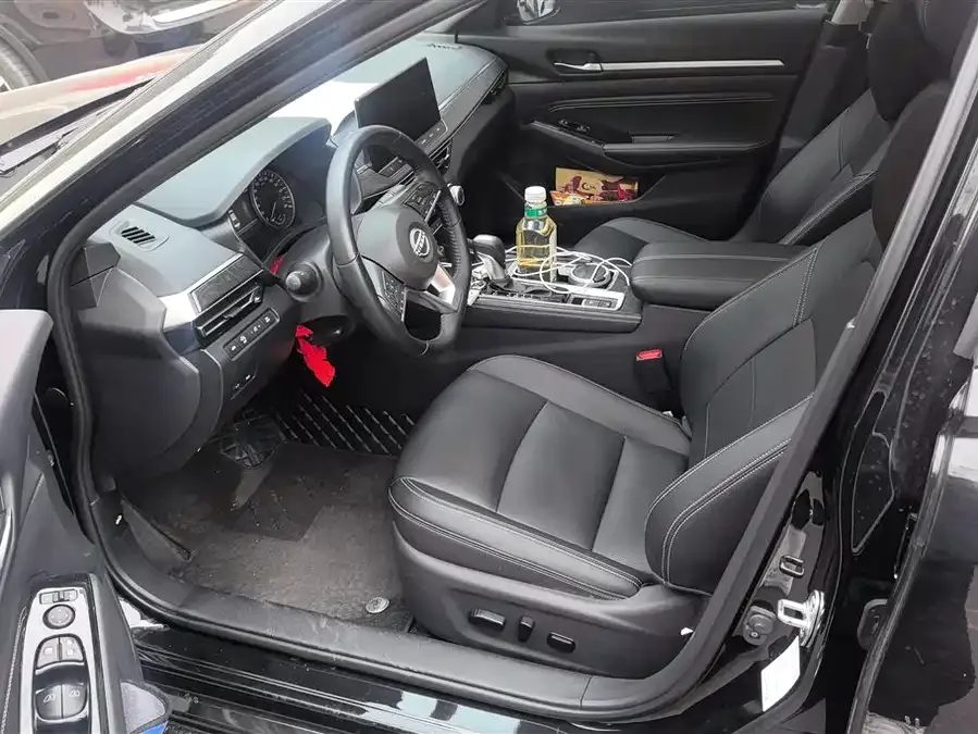 Nissan Altima Teana 2024 2.0L XE True Heart Edition 2024 — миниатюра 3