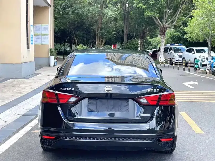 Nissan Altima Teana 2021 2.0L XE Fashion Edition 2022 — миниатюра 3