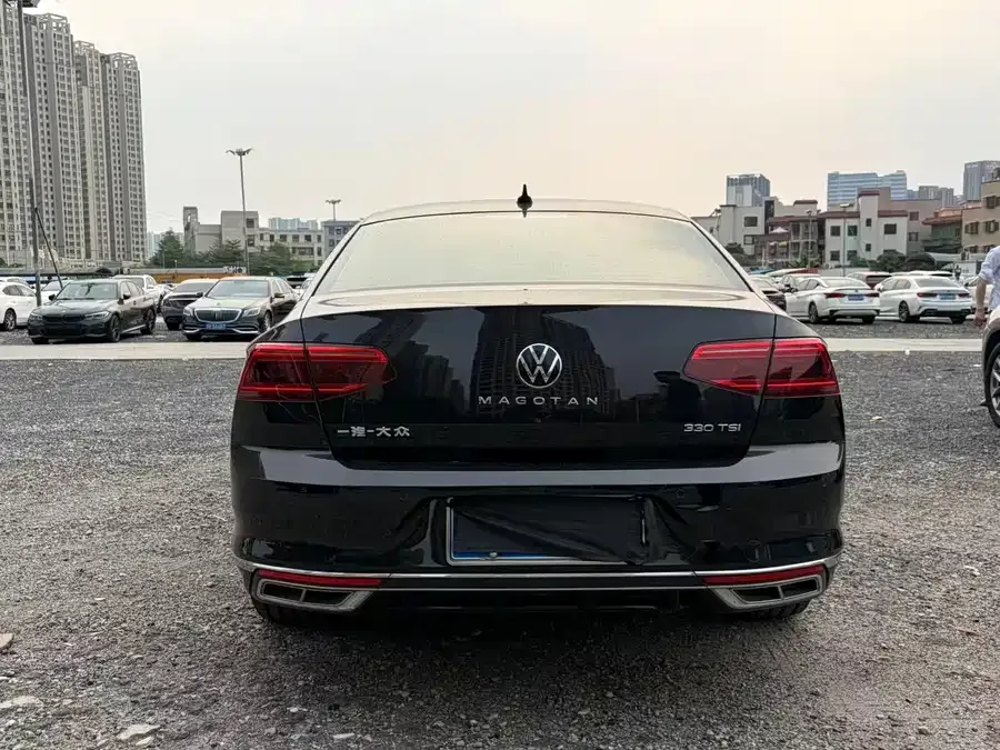 Volkswagen Magotan Magotan 2021 330TSI DSG 30th Anniversary Edition 2022 — миниатюра 2
