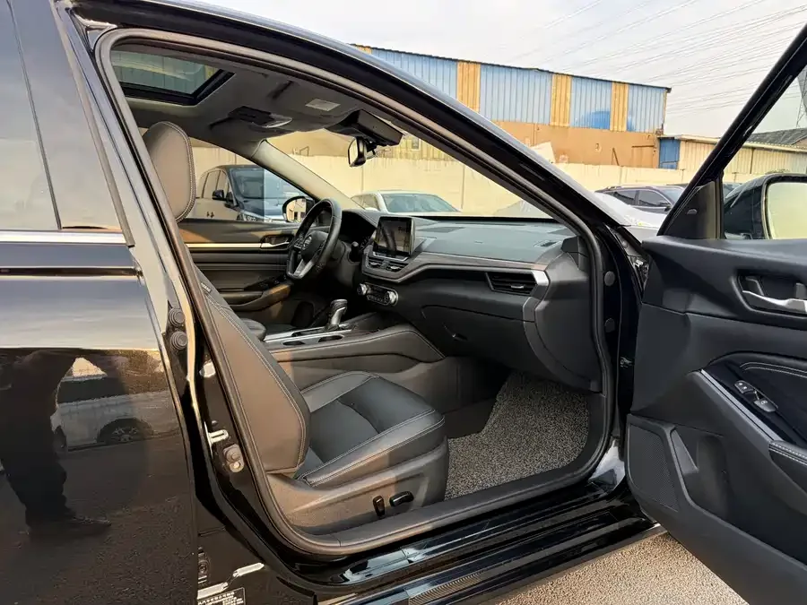 Nissan Altima Teana 2021 2.0L XL Upper AD1 Smart Travel Navigation Edition 2022 — миниатюра 4
