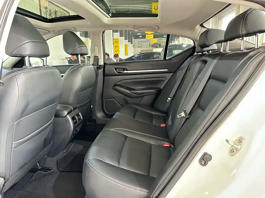 Nissan Altima Teana 2021 2.0L XL Comfort Edition 2022 — миниатюра 2