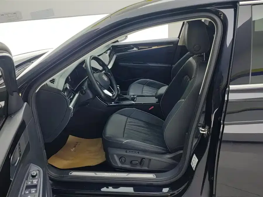Volkswagen Passat Passat 2023 facelift 330TSI Starry Sky Deluxe Edition 2023 — миниатюра 3