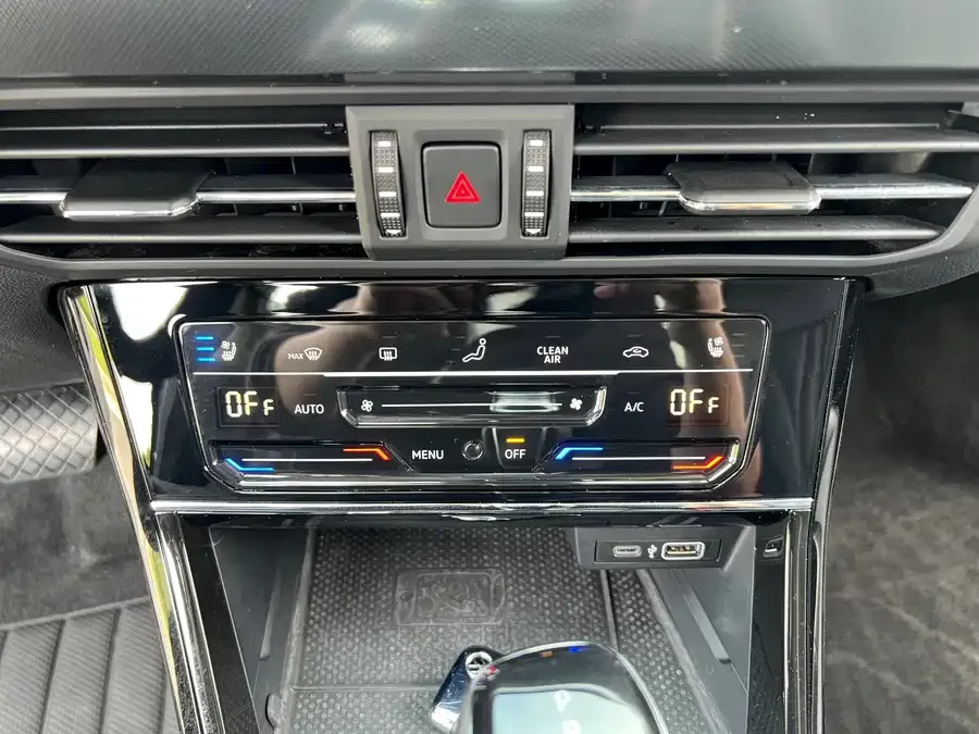 Volkswagen Passat Passat 2023 facelift 330TSI Starry Sky Deluxe Edition 2023 — миниатюра 5