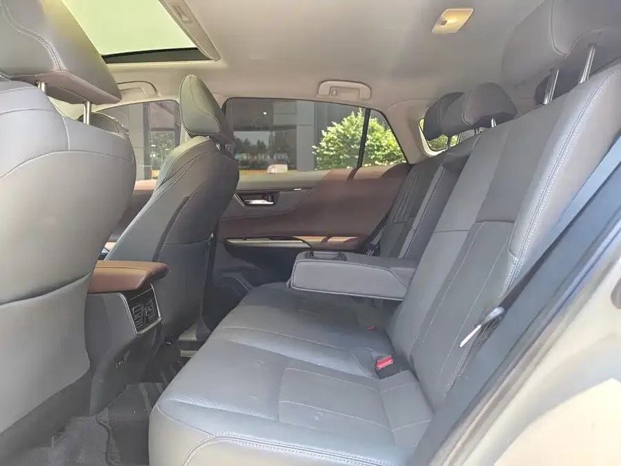 Toyota Lingfang HARRIER Lingfang HARRIER 2023 2.0L CVT two-wheel drive exclusive version 2024 — миниатюра 3