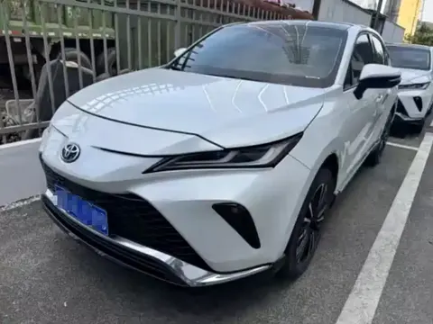 Toyota Venza 2023 buy in Moscow