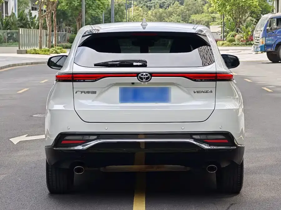 Toyota Venza Venza 2022 2.0L CVT 2WD Premium Edition 2022 — миниатюра 5