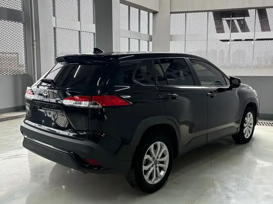 Toyota Frontlander Fenglanda 2022 2.0L CVT Leading Edition 2022 — миниатюра 3