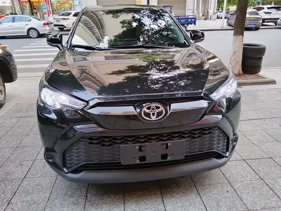 Toyota Frontlander Fenglanda 2024 2.0L CVT Leading Edition 2024 — фото 1, купить с доставкой в Москву