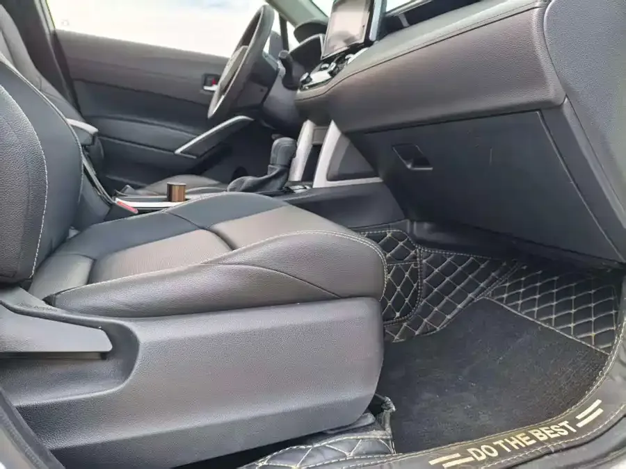 Toyota Frontlander Fenglanda 2022 2.0L CVT Luxury Edition 2022 — миниатюра 3
