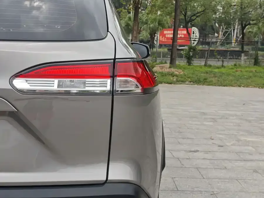 Toyota Frontlander Fenglanda 2023 2.0L CVT Elite Edition 2023 — миниатюра 3