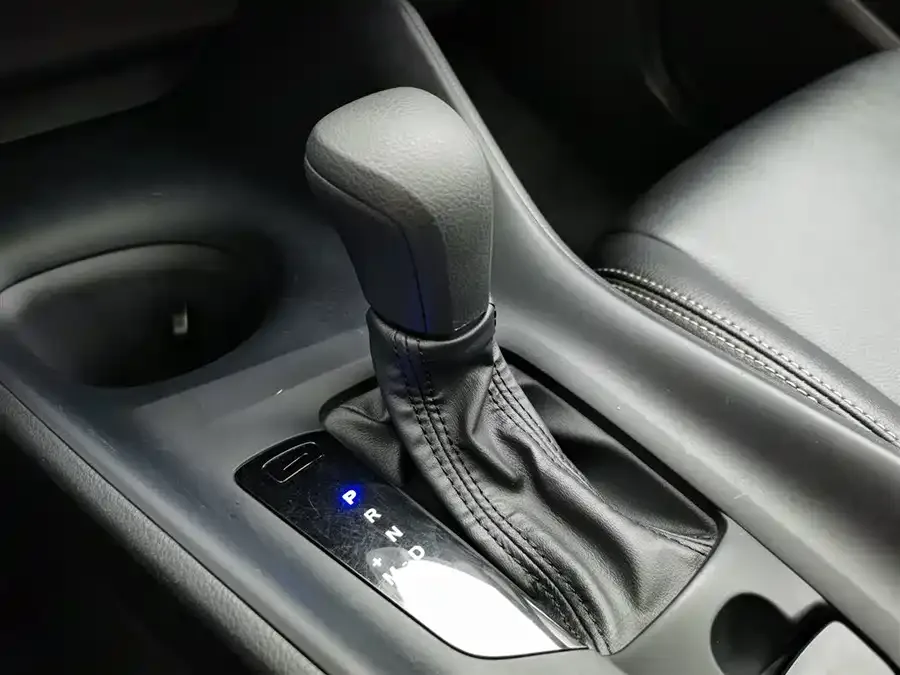 Toyota IZOA Yize IZOA 2021 2.0L Yixing Edition 2023 — миниатюра 4