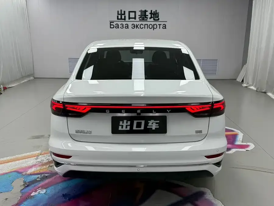 Geely Emgrand Emgrand 2022 4th Generation 1.5L CVT Premium Edition 2022 — миниатюра 2