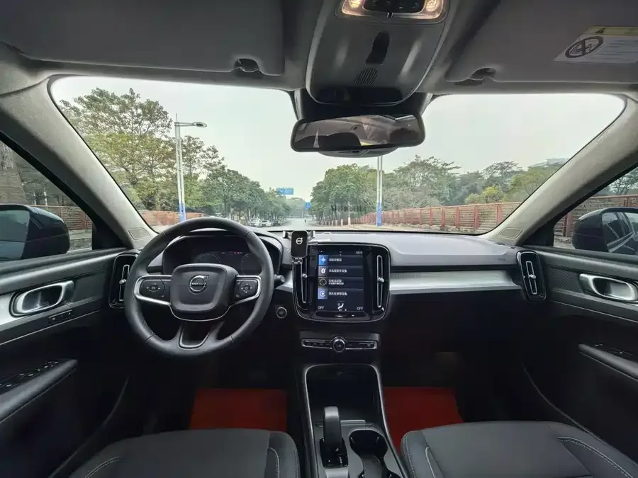 Volvo XC40 2022 T3 Zhixing Fashion Edition 2022 — миниатюра 2