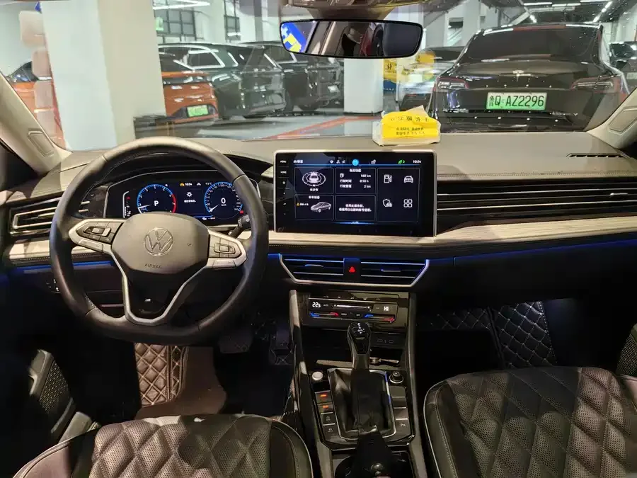 Volkswagen Sagitar 2023 Sagitar 300TSI DSG Excellence Edition 2023 — миниатюра 3