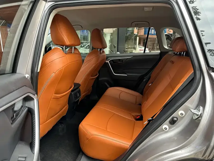 Toyota Wildlander Wildlander 2023 2.0L CVT 2WD Leading Edition 2023 — миниатюра 2
