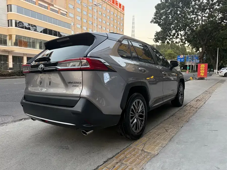 Toyota Wildlander Wildlander 2023 2.0L CVT 4WD Luxury PLUS Edition 2023 — миниатюра 4