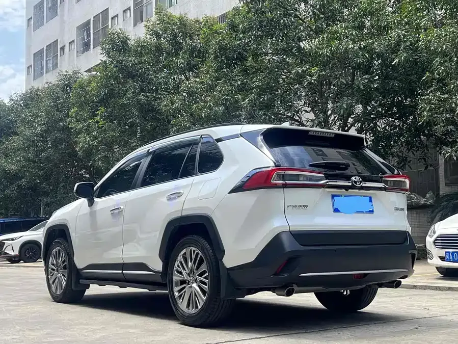 Toyota Wildlander Wildlander 2022 2.0L CVT 2WD Luxury Edition 2022 — миниатюра 2