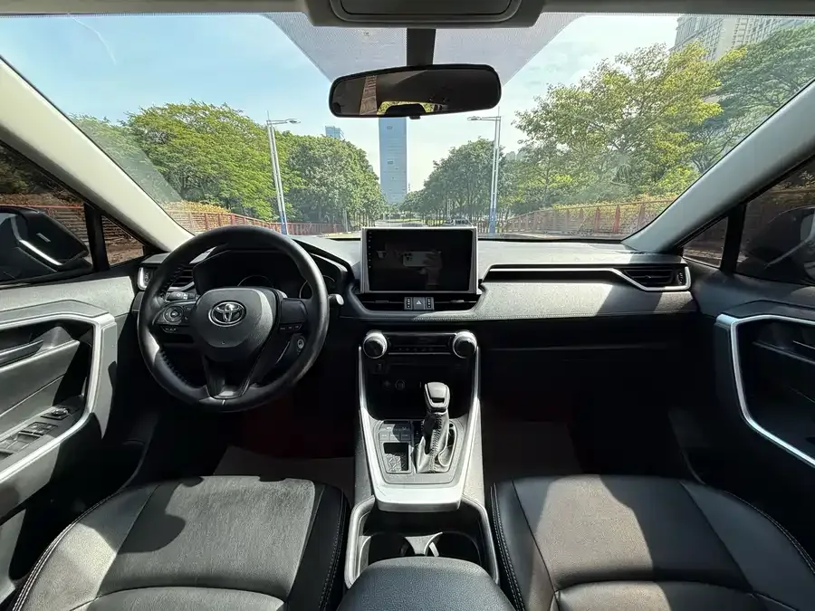 Toyota Wildlander Wildlander 2022 2.0L CVT 2WD Leading Edition 2022 — миниатюра 2